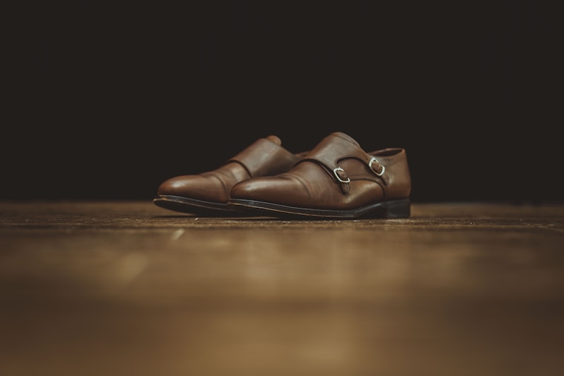 Leather Wingtip Brogues with Medallion Toe